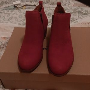 Women  brand new red Lucky Brand booties